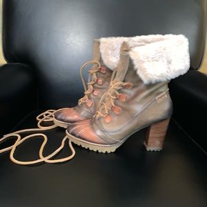 Pikolinos Fur boots